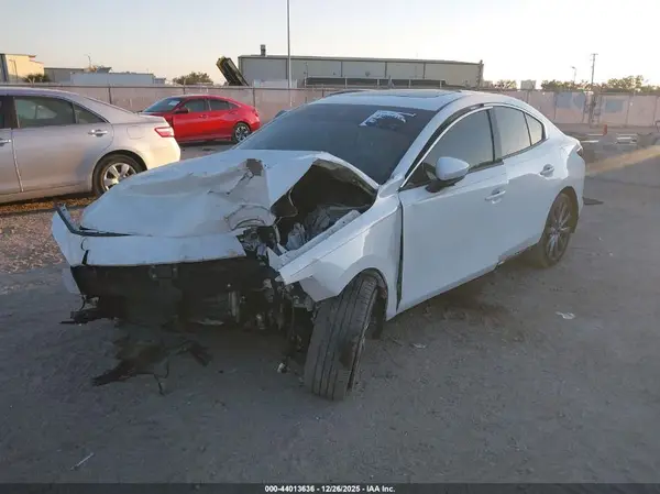 3MZBPAEM5KM104521 2019 MAZDA 3 - Image 2