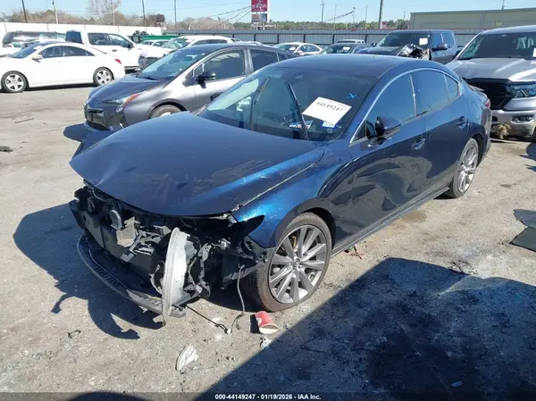 3MZBPAEM6KM102681 2019 MAZDA 3 - Image 2