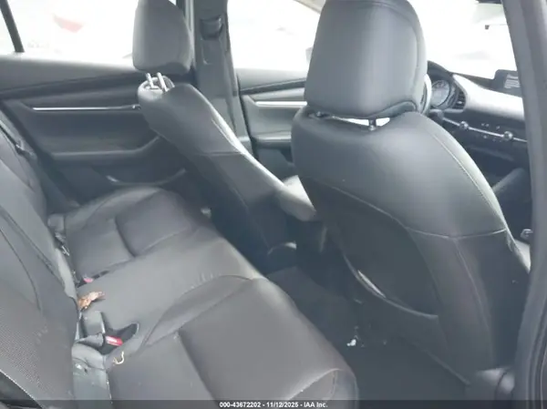 3MZBPAEM7KM100194 2019 MAZDA 3 - Image 8