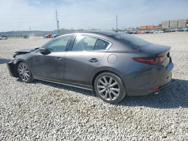3MZBPAEM7KM102415 2019 MAZDA 3 - Image 2