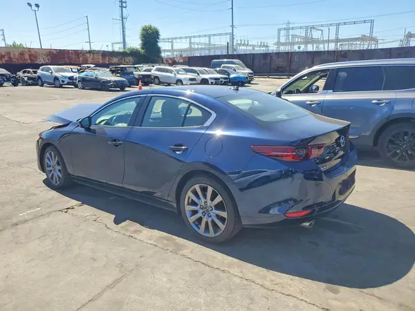 3MZBPAEM9KM100651 2019 MAZDA 3 - Image 2