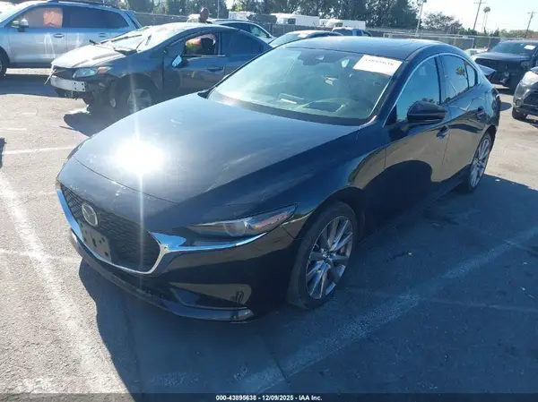 3MZBPAEM9KM105011 2019 MAZDA 3 - Image 2