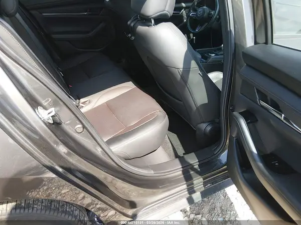 3MZBPAEMXKM102179 2019 MAZDA 3 - Image 8
