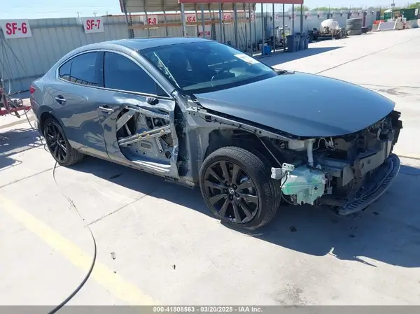 3MZBPBAY8NM308426 2022 MAZDA 3 - Image 1