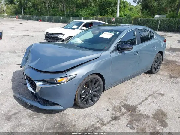 3MZBPBCM2RM403824 2024 MAZDA 3 - Image 2