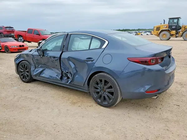 3MZBPBCM4SM467529 2025 MAZDA 3 - Image 2