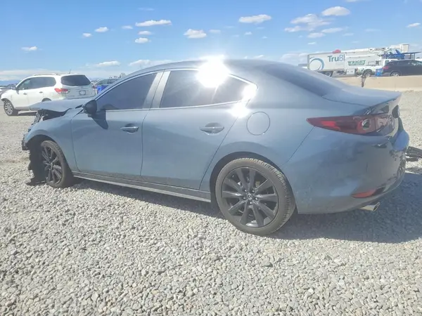 3MZBPBCM8SM479392 2025 MAZDA 3 - Image 2