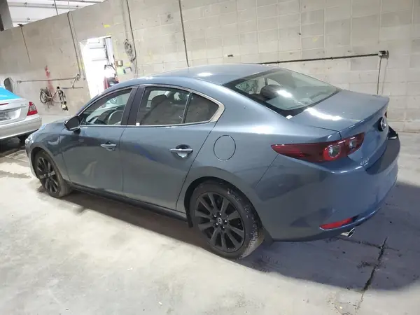 3MZBPBCM9RM417798 2024 MAZDA 3 - Image 2