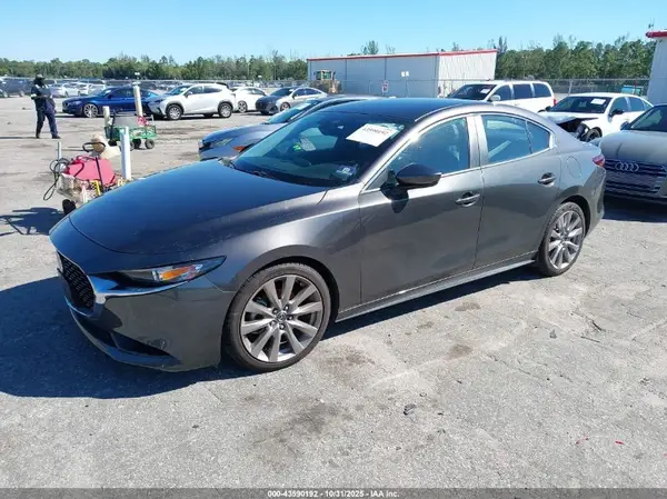 3MZBPBDMXLM115717 2020 MAZDA 3 - Image 2
