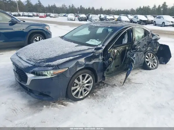 3MZBPBEM8LM129632 2020 MAZDA 3 - Image 2