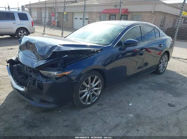 3MZBPBEM9LM117490 2020 MAZDA 3 - Image 2