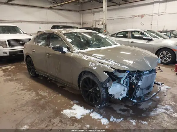 3MZBPBXY5RM407573 2024 MAZDA 3 - Image 1