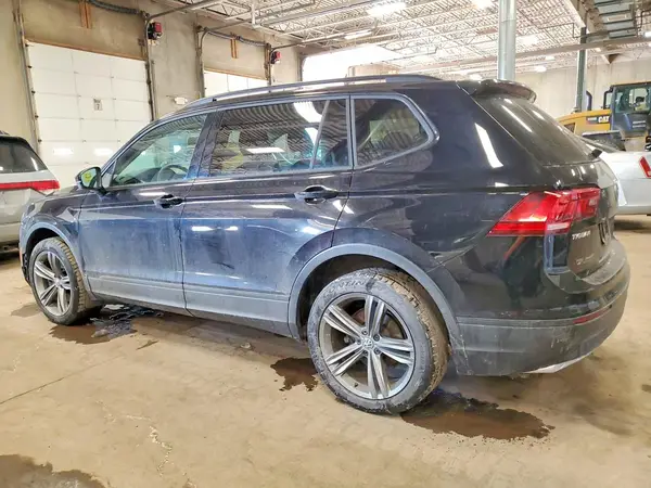 3VV0B7AX0JM046359 2018 VOLKSWAGEN TIGUAN - Image 2