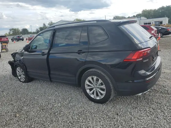 3VV0B7AX0JM057250 2018 VOLKSWAGEN TIGUAN - Image 2