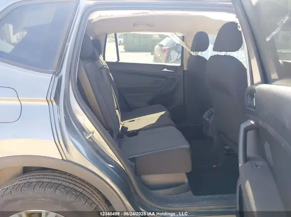 3VV0B7AX0JM066627 2018 VOLKSWAGEN TIGUAN - Image 8