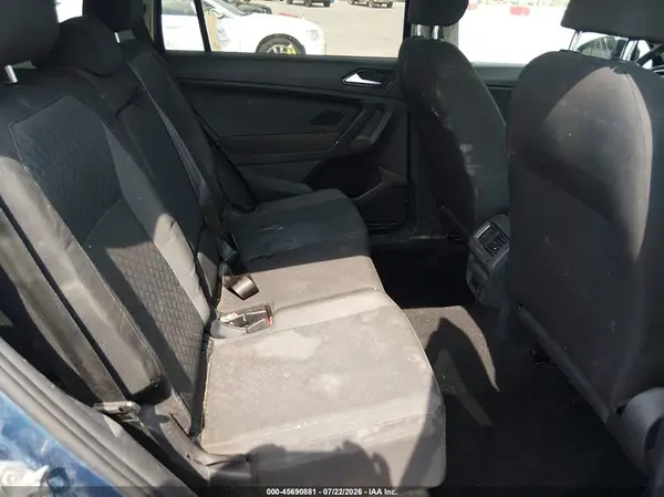 3VV0B7AX0JM081306 2018 VOLKSWAGEN TIGUAN - Image 8