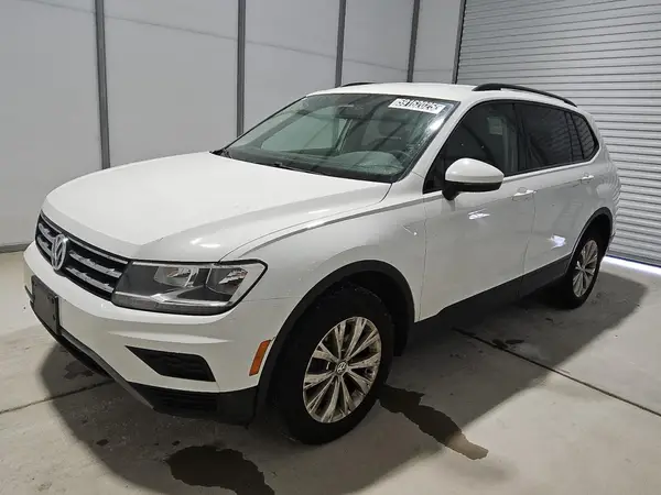 3VV0B7AX0JM084884 2018 VOLKSWAGEN TIGUAN - Image 1