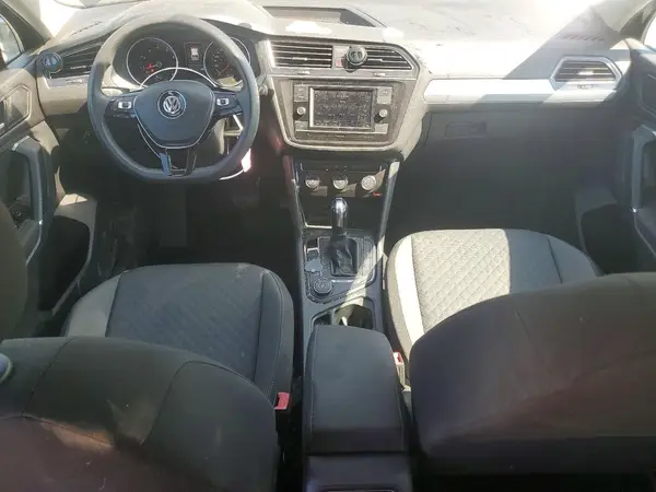 3VV0B7AX0JM097053 2018 VOLKSWAGEN TIGUAN - Image 8