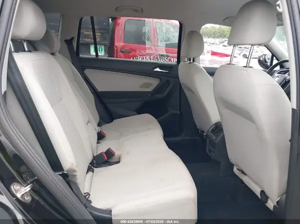 3VV0B7AX0JM098381 2018 VOLKSWAGEN TIGUAN - Image 8