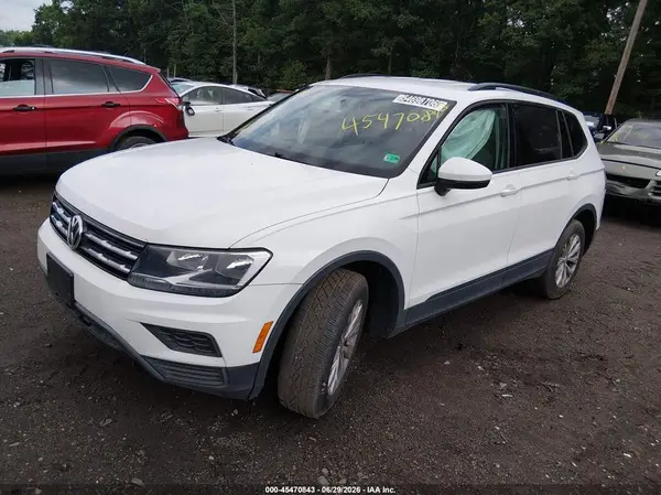 3VV0B7AX0JM098509 2018 VOLKSWAGEN TIGUAN - Image 2