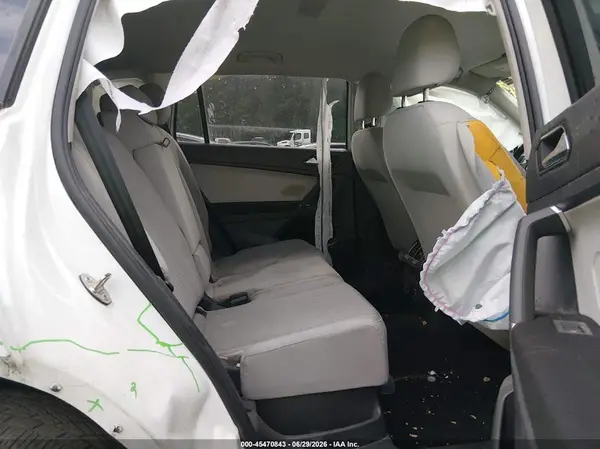 3VV0B7AX0JM098509 2018 VOLKSWAGEN TIGUAN - Image 8