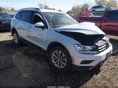 3VV0B7AX0JM107063 2018 VOLKSWAGEN TIGUAN
