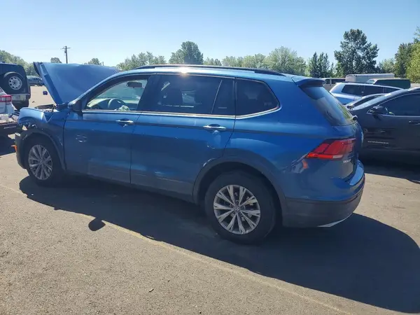 3VV0B7AX0JM108410 2018 VOLKSWAGEN TIGUAN - Image 2