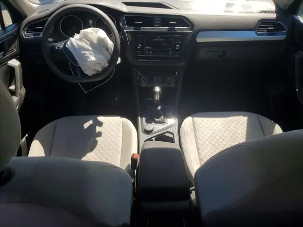 3VV0B7AX0JM108410 2018 VOLKSWAGEN TIGUAN - Image 8