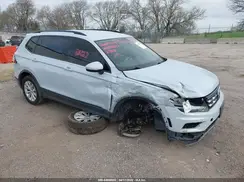 3VV0B7AX0JM120136 2018 VOLKSWAGEN TIGUAN