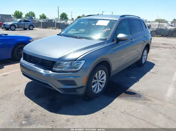 3VV0B7AX0JM206272 2018 VOLKSWAGEN TIGUAN - Image 2