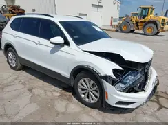 3VV0B7AX0KM027036 2019 VOLKSWAGEN TIGUAN