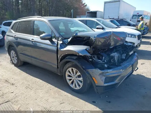3VV0B7AX0KM119702 2019 VOLKSWAGEN TIGUAN - Image 1