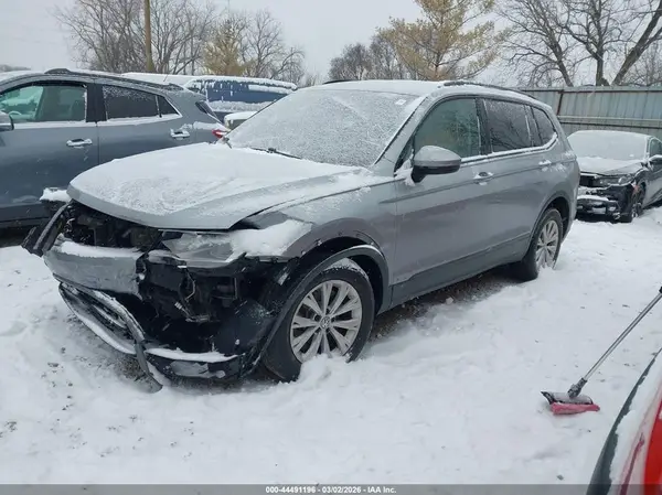 3VV0B7AX0KM162131 2019 VOLKSWAGEN TIGUAN - Image 2