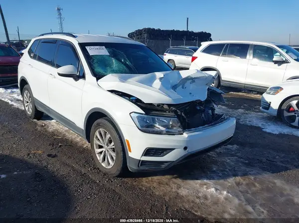 3VV0B7AX0LM082622 2020 VOLKSWAGEN TIGUAN - Image 1
