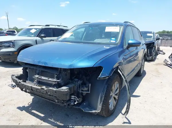 3VV0B7AX0LM106322 2020 VOLKSWAGEN TIGUAN - Image 2