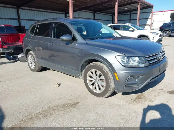 3VV0B7AX0LM158968 2020 VOLKSWAGEN TIGUAN - Image 1