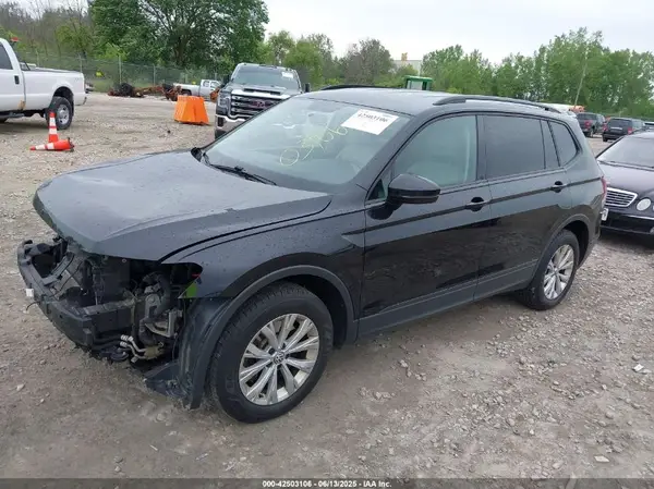 3VV0B7AX0LM161210 2020 VOLKSWAGEN TIGUAN - Image 2