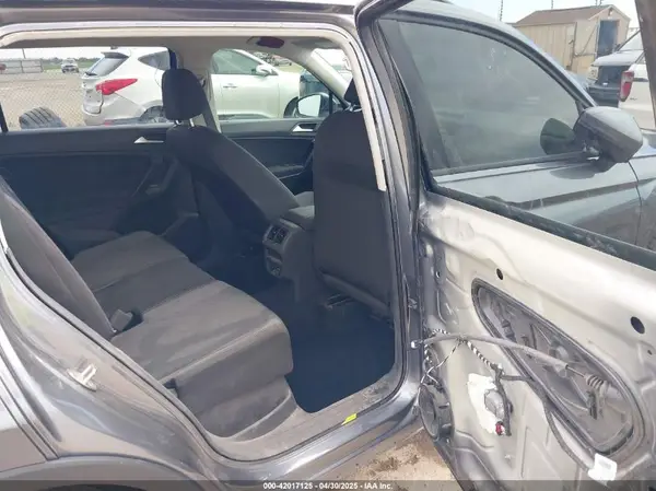 3VV0B7AX0MM017433 2021 VOLKSWAGEN TIGUAN - Image 8