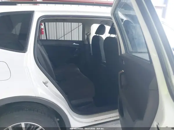 3VV0B7AX0MM060203 2021 VOLKSWAGEN TIGUAN - Image 8