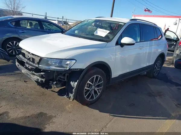 3VV0B7AX0MM155974 2021 VOLKSWAGEN TIGUAN - Image 2