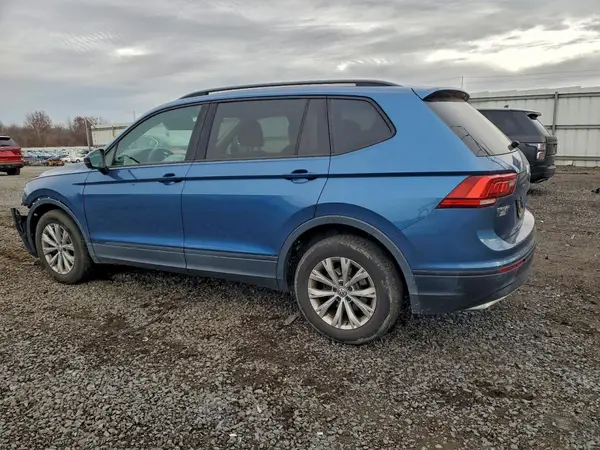 3VV0B7AX1JM011121 2018 VOLKSWAGEN TIGUAN - Image 2