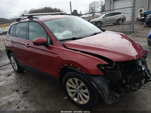 3VV0B7AX1JM021096 2018 VOLKSWAGEN TIGUAN - Image 1