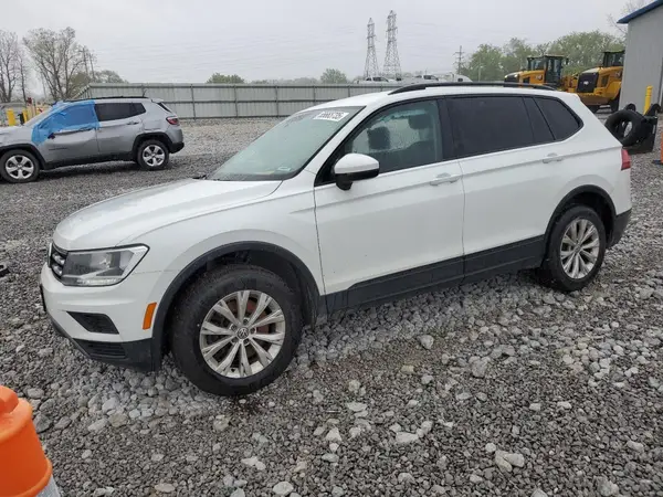 3VV0B7AX1JM078351 2018 VOLKSWAGEN TIGUAN - Image 1