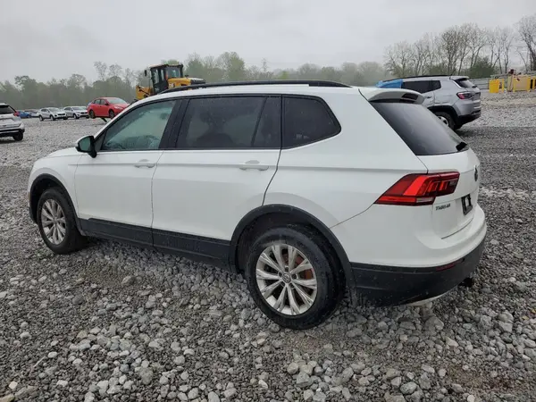 3VV0B7AX1JM078351 2018 VOLKSWAGEN TIGUAN - Image 2