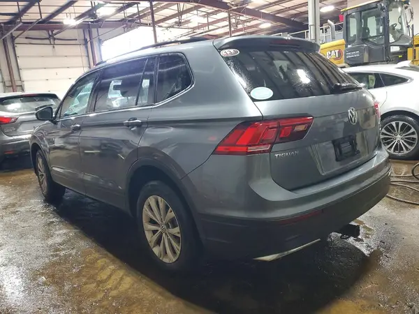 3VV0B7AX1JM112157 2018 VOLKSWAGEN TIGUAN - Image 2