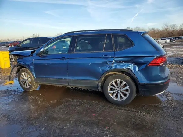3VV0B7AX1JM122543 2018 VOLKSWAGEN TIGUAN - Image 2