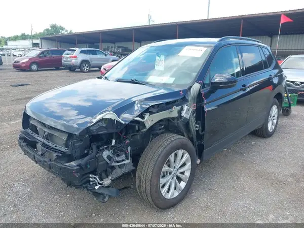 3VV0B7AX1KM040653 2019 VOLKSWAGEN TIGUAN - Image 2