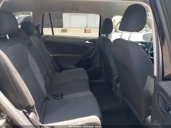 3VV0B7AX1KM040653 2019 VOLKSWAGEN TIGUAN - Image 8