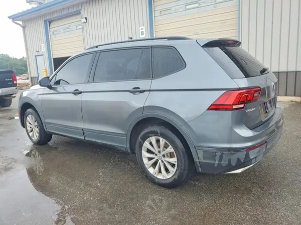3VV0B7AX1KM041141 2019 VOLKSWAGEN TIGUAN - Image 2
