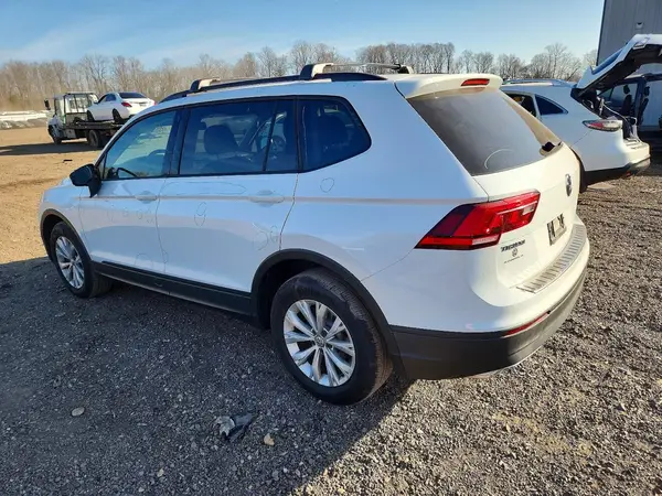 3VV0B7AX1KM080926 2019 VOLKSWAGEN TIGUAN - Image 2